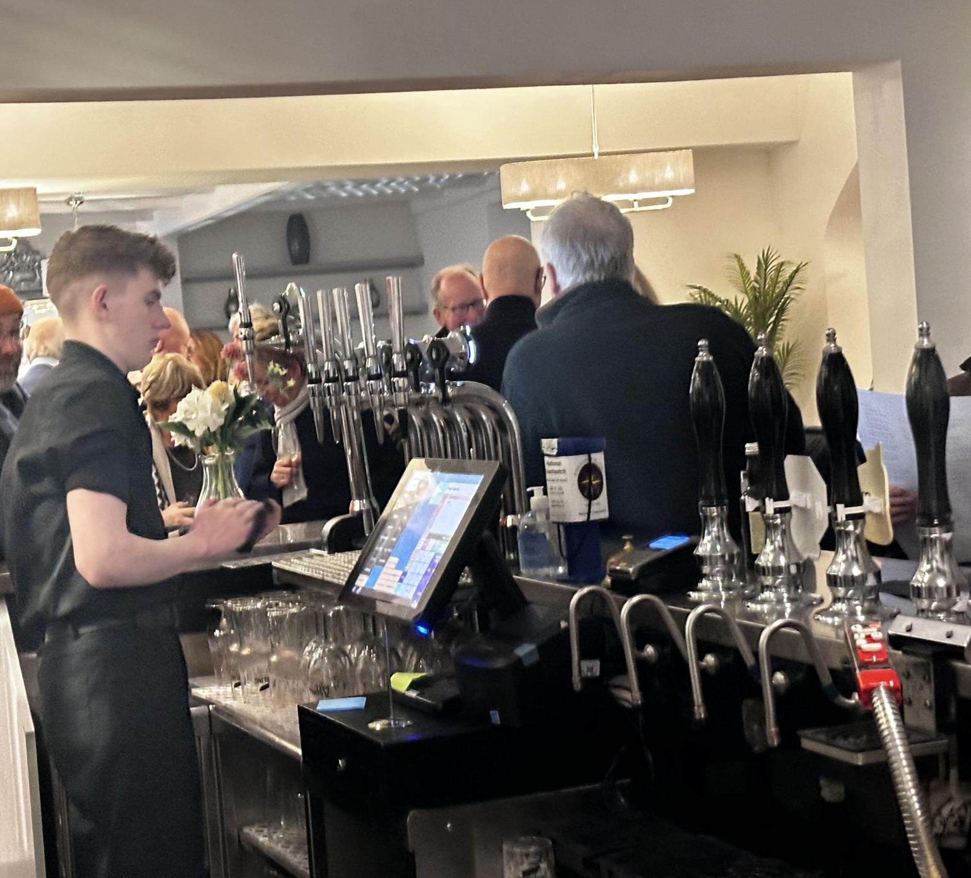 غريت بيركهام The Kings Head Country Hotel المظهر الخارجي الصورة