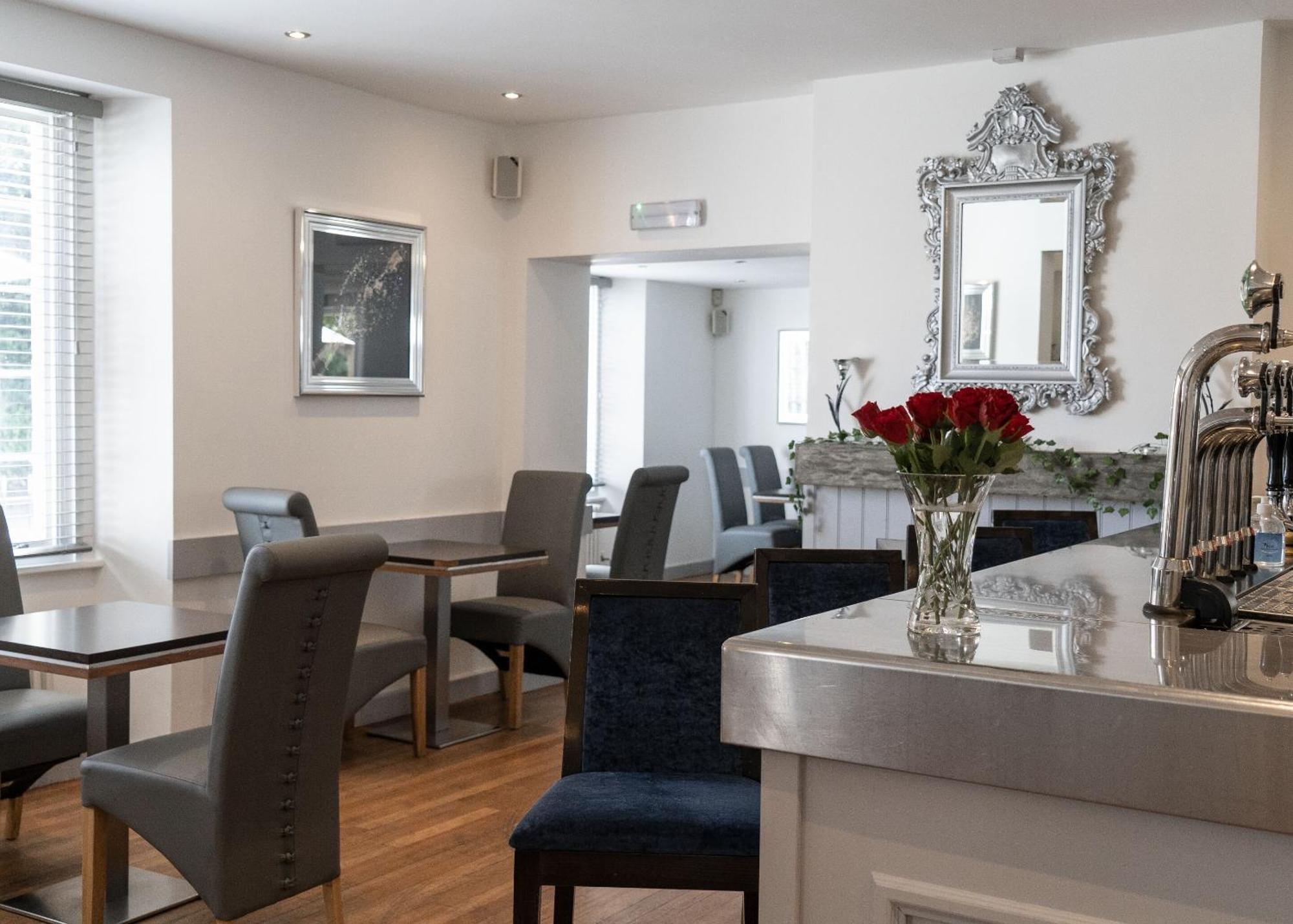 غريت بيركهام The Kings Head Country Hotel المظهر الخارجي الصورة