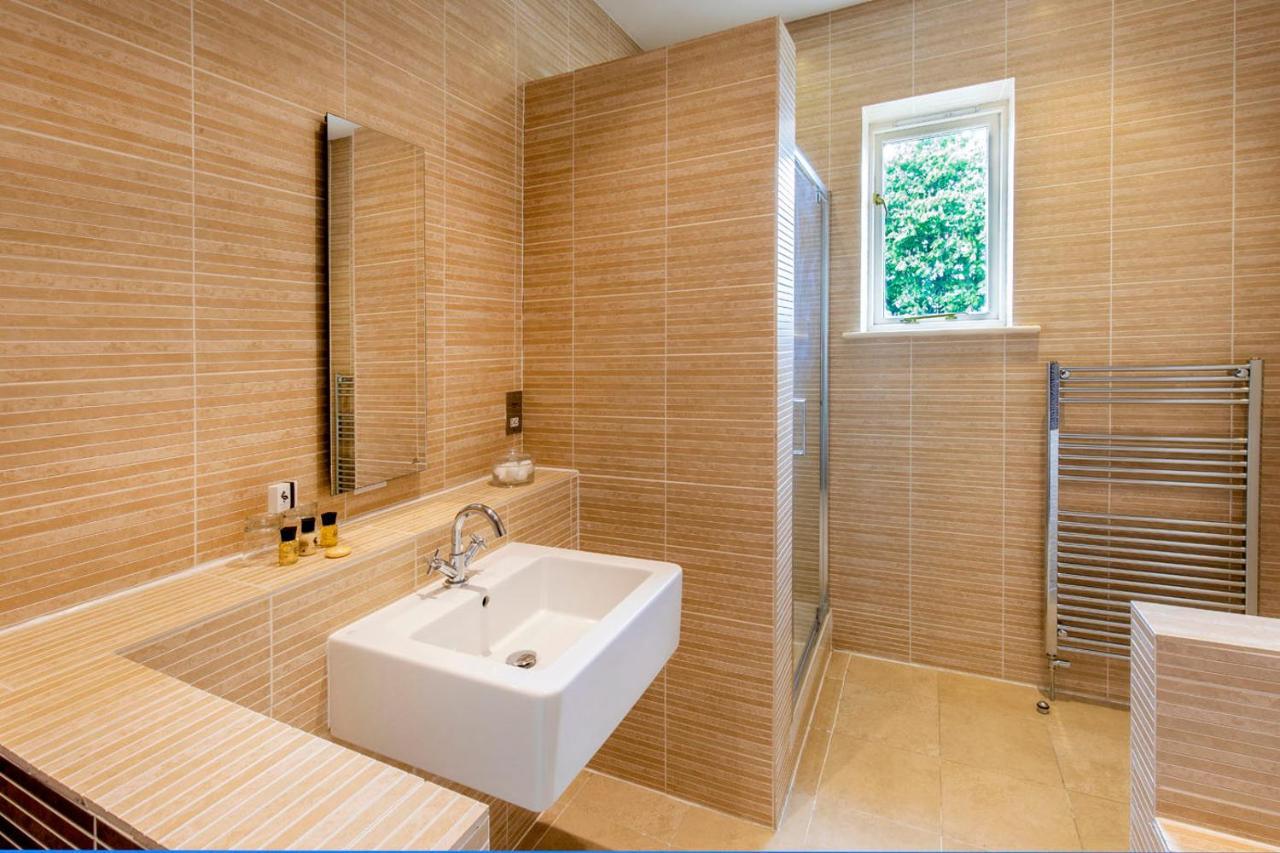 غريت بيركهام The Kings Head Country Hotel المظهر الخارجي الصورة